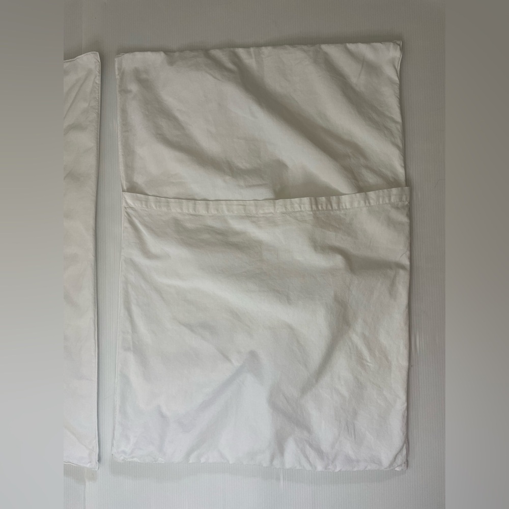 VTG White Cotton Pillow Shams W/ Crochet Lace Trim 25” X 17.5” - Picture 5 of 6